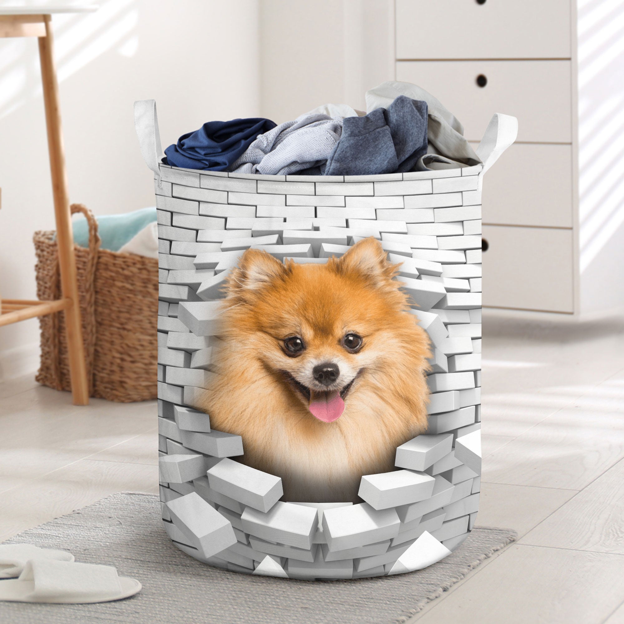 Pomeranian - In The Hole Of Wall Pattern Laundry Basket