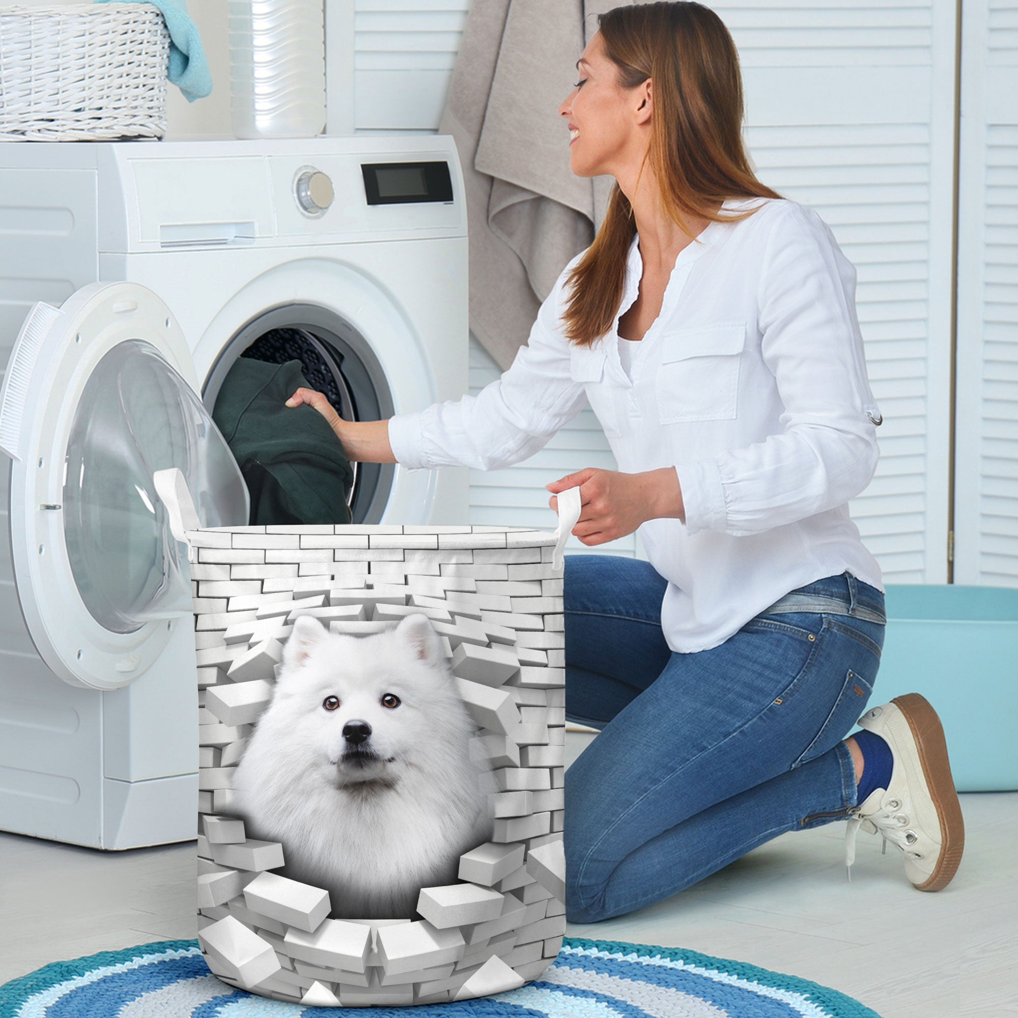American Eskimo - In The Hole Of Wall Pattern Laundry Basket